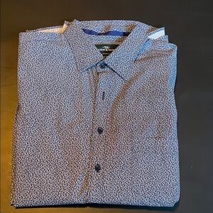 NWOT Rodd & Gunn Sports Fit Men's Blue & White Patterned Button Down Long Shirt